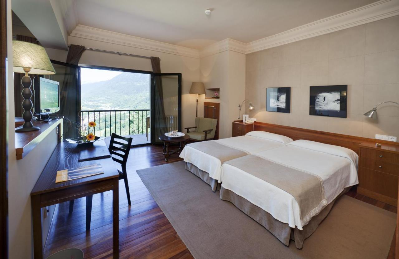 Parador De Vielha Eksteriør billede